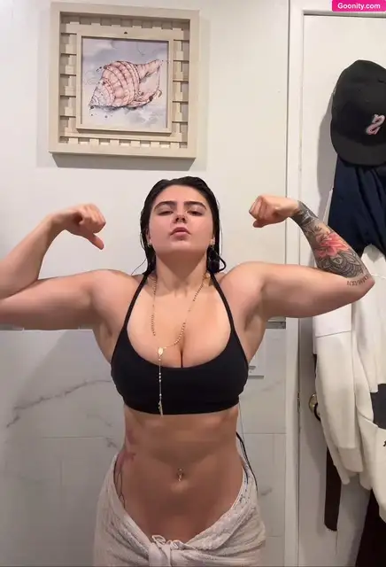 Raelee Rudolph photo 142