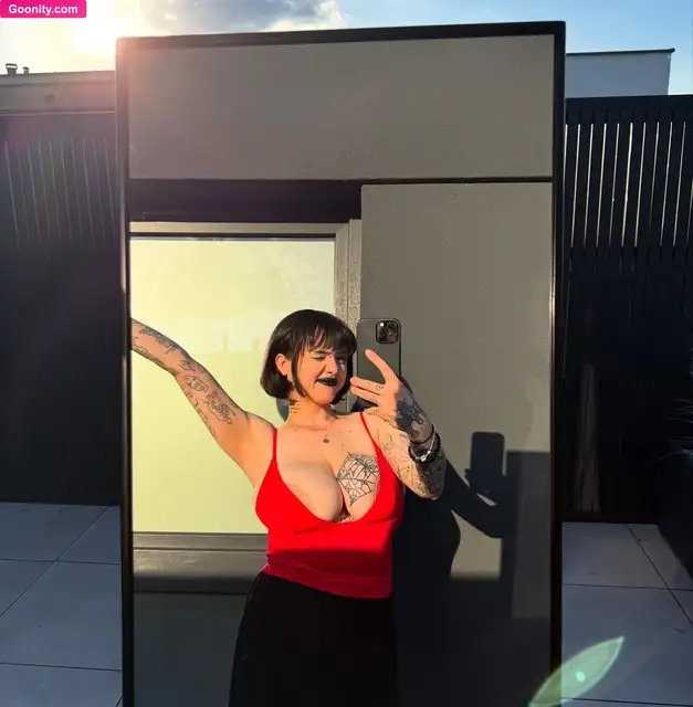 Julia 🖤 photo 4