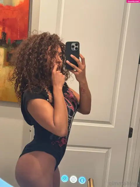 Qimmah Russo photo 152