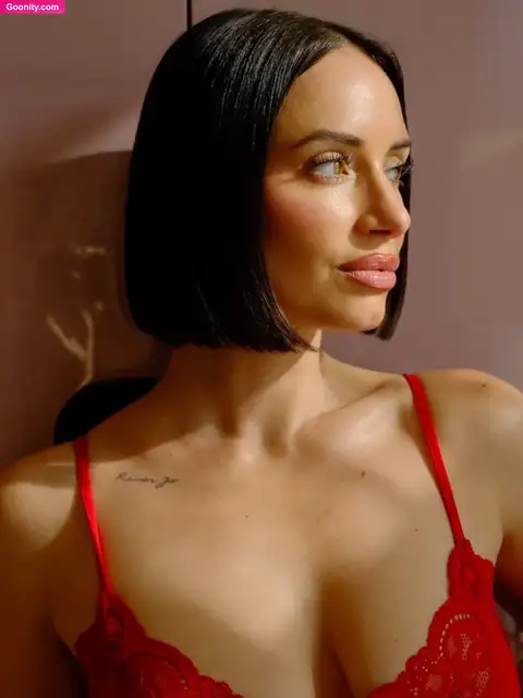 Yesjulz photo 108
