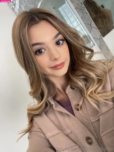 Molly Little photo 60