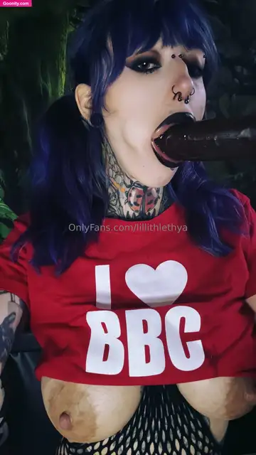 Goth M0mmy Lilli photo 140