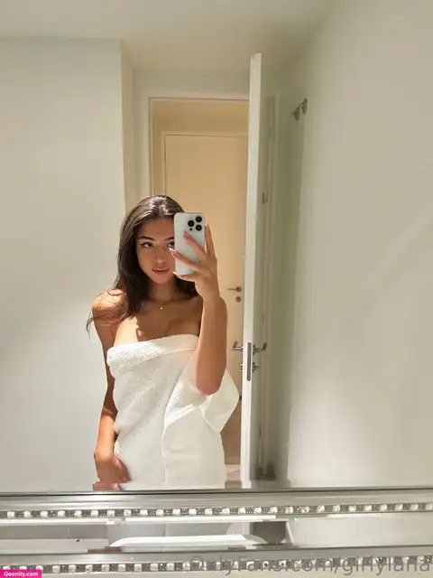 Lana photo 97