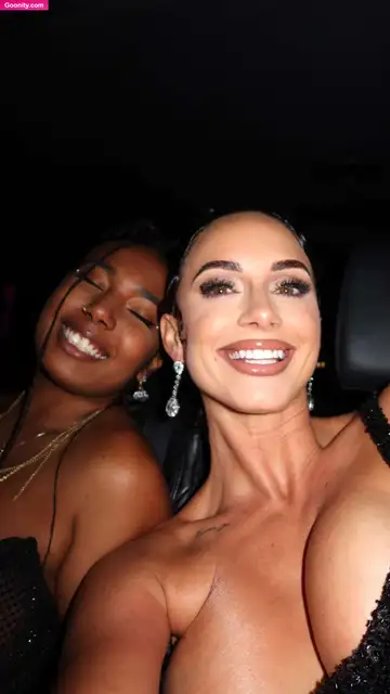 Yesjulz photo 162