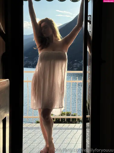 Emily  😇 photo 18