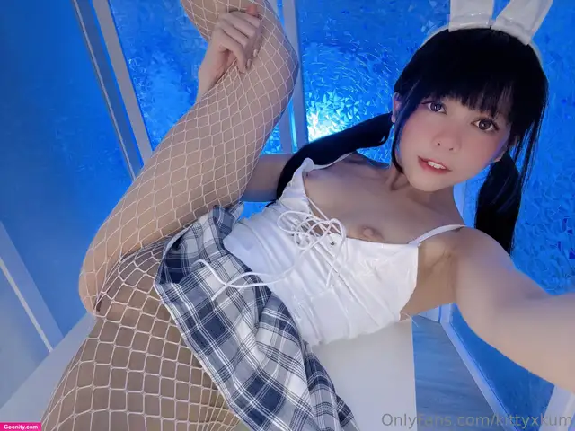 Kitty Kum photo 17