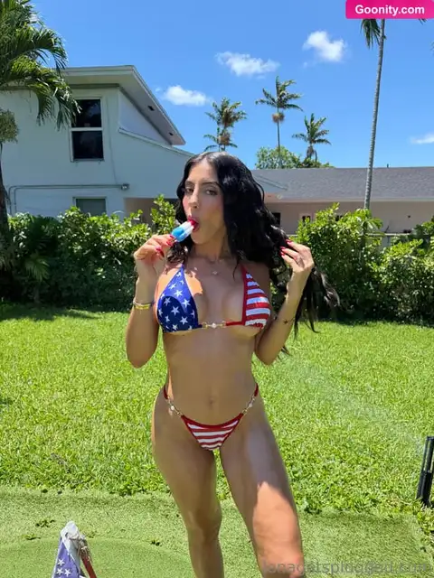 Lena The Plug photo 89