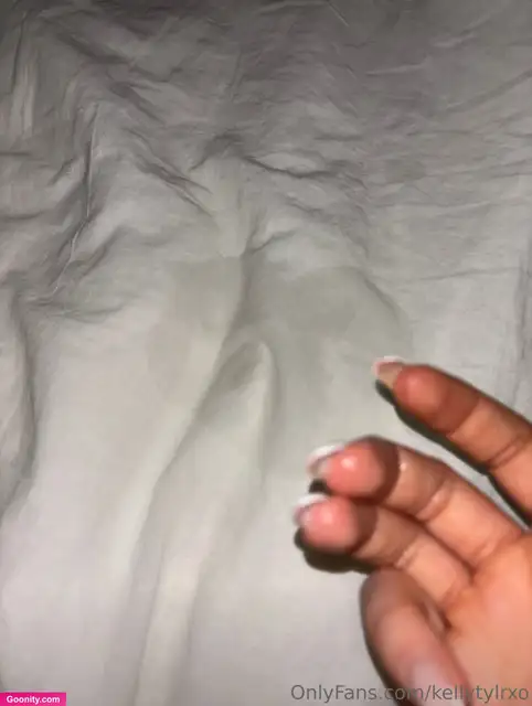 Kelly Sticky Cum On White Sheets Nude OnlyFans Photo