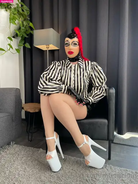 Miss Fetilicious photo 35
