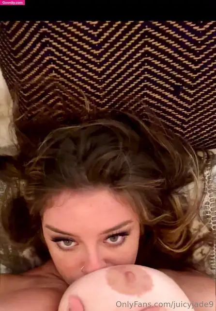 Jade photo 15
