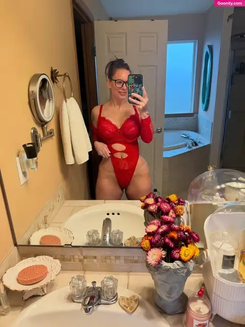 Brittany Elizabeth - صورة عارية مسربة 117