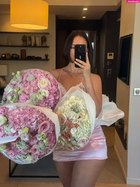Yesjulz photo 89