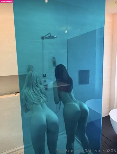 Vanessa ⭐️ - Nude Leaked Photo 19