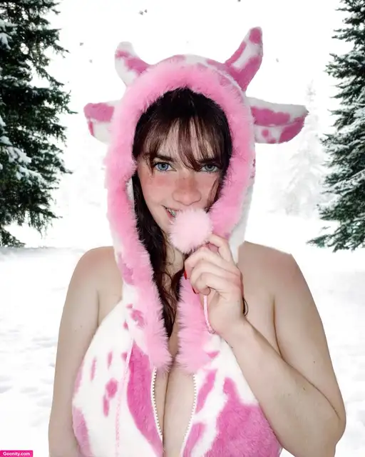 Sara Bustani 🍓 photo 388
