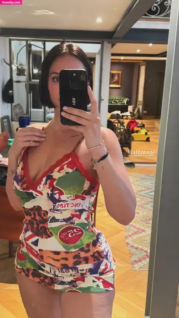 Yesjulz photo 61