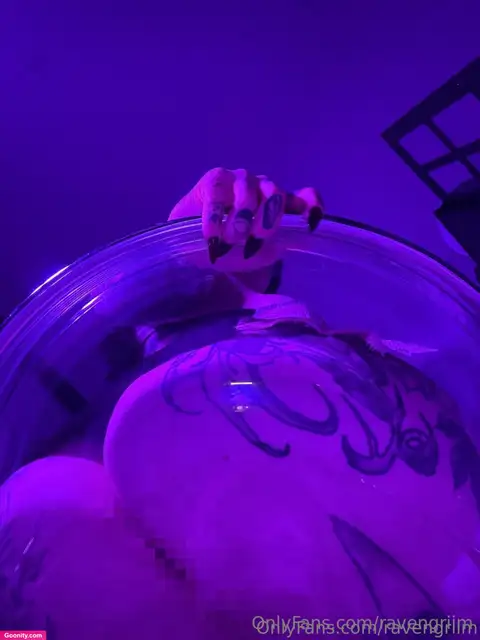 Violet Nothing photo 8