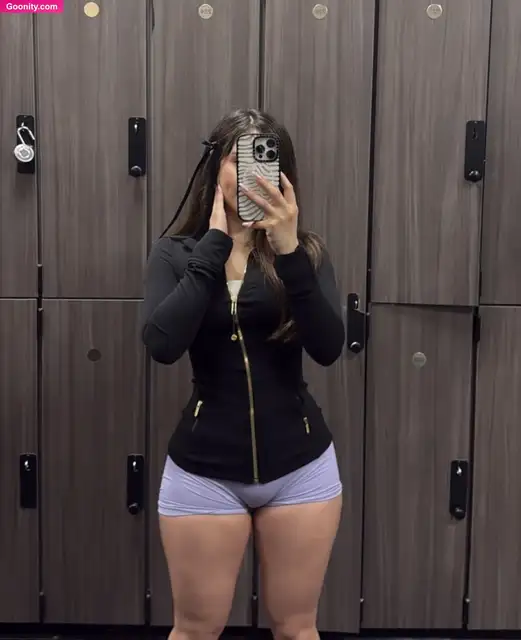 Lili Victoria photo 22