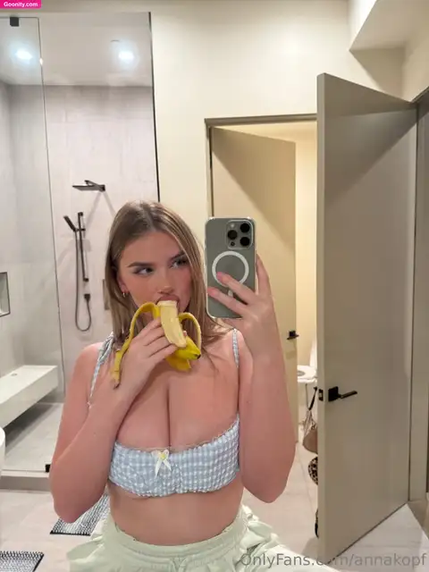 Anna Kopf photo 199