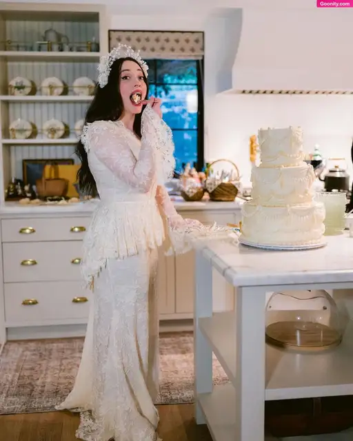Kat Dennings photo 130