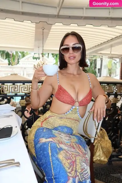 Yesjulz photo 321
