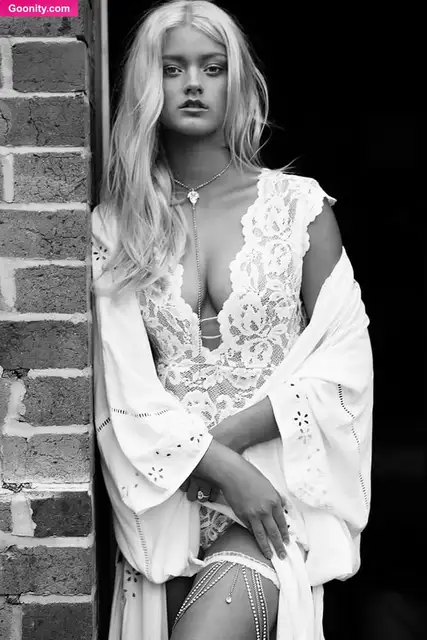 Lexi Graham photo 150