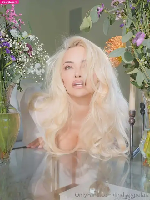 Lindsey Pelas photo 185