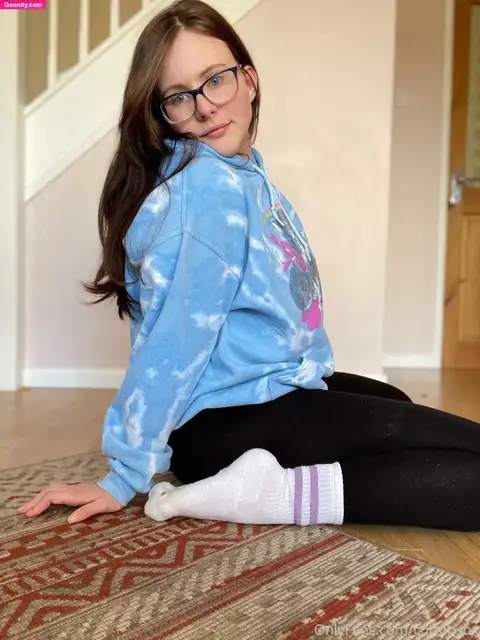 Alice CottonSox photo 621