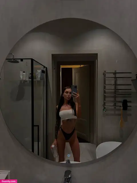Nessa Murrr photo 250