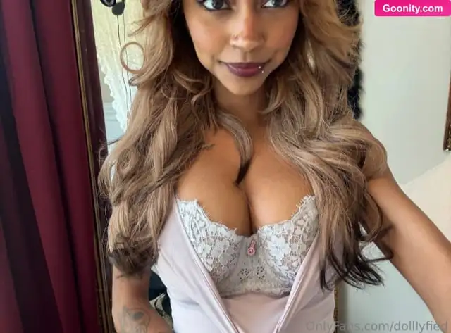 Milkhater05 Showing Her Tits In White Lace Nude OnlyFans Photo
