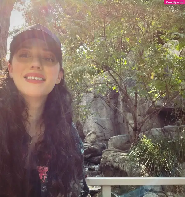 Kat Dennings photo 106